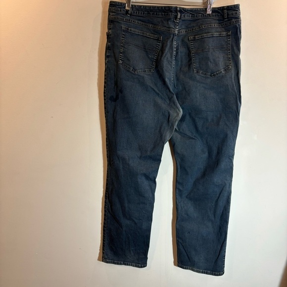 J JILL Sz 18 Straight Leg Mid Wash Stretch Made in Hong Kong High Rise Jeans - Picture 7 of 12